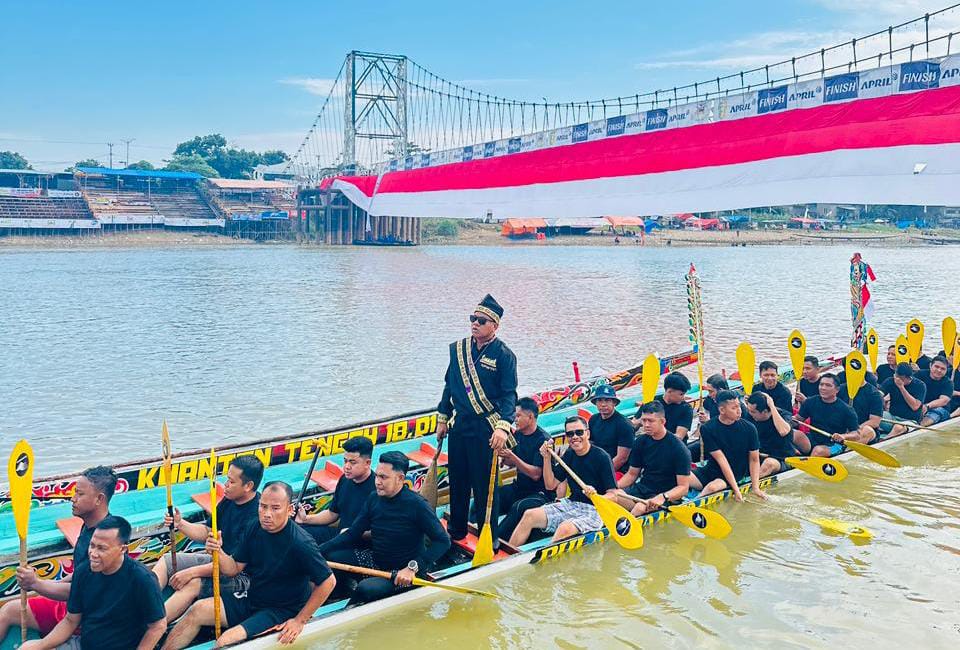 Bupati Kuansing Turun Langsung Jadi Timbo Ruang Jalur di Laga Ekshibisi
