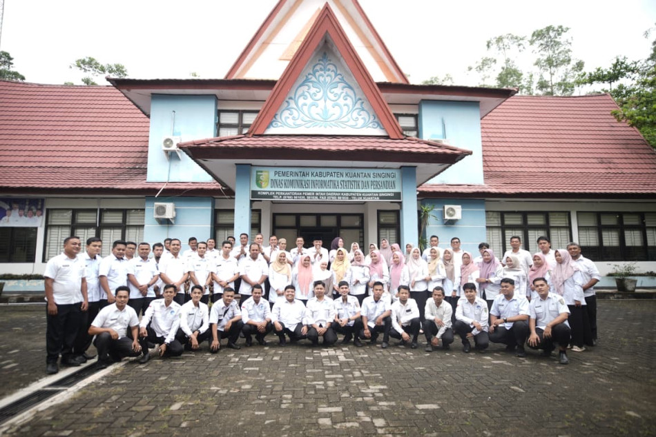 Kadis Kominfoss Doni Suntik Semangat ASN Kominfo: Halal Bihalal Jadi Titik Awal Pelayanan Lebih Maksimal