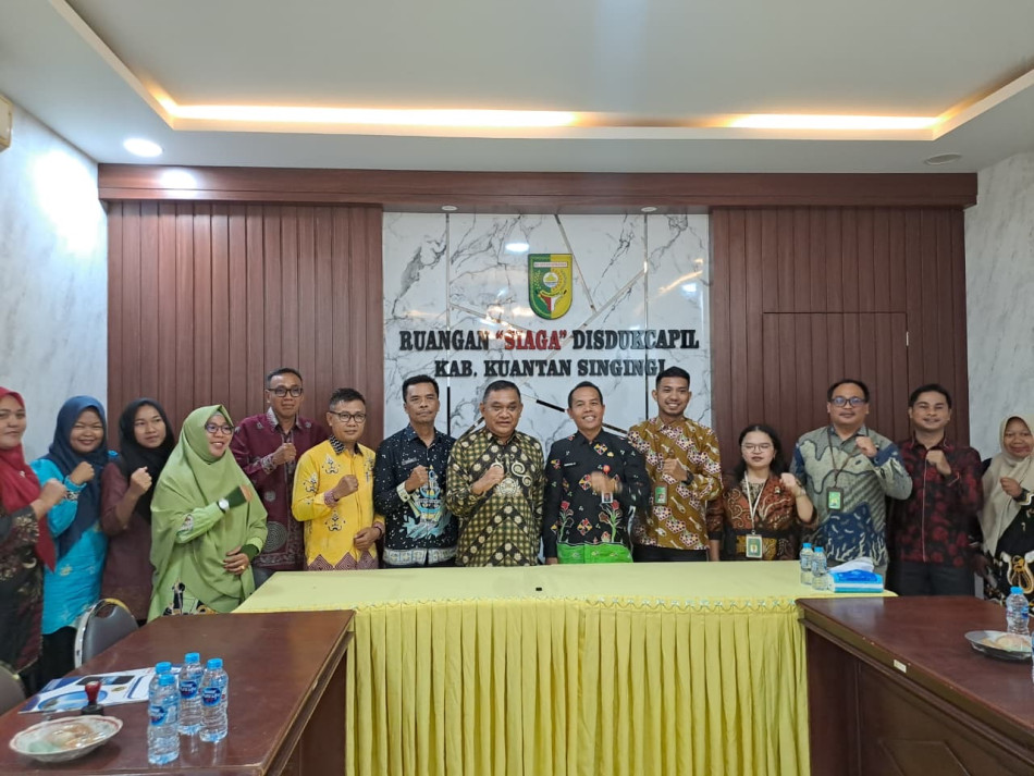 Dukcapil Gandeng Pengadilan Negeri Teluk Kuantan, Hadirkan Layanan Adminduk Terintegrasi