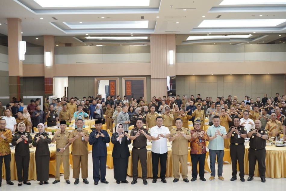 Hadiri MoU Keadilan Restoratif, Bupati Kuansing Apresiasi Kajati Riau