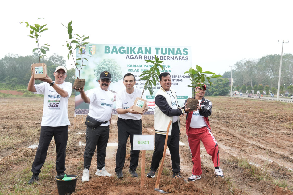 Diikuti Ribuan Orang, Bupati : Kota Jalur Fun Run Ajang Silaturahmi Dan Sosialisasi Karhutla