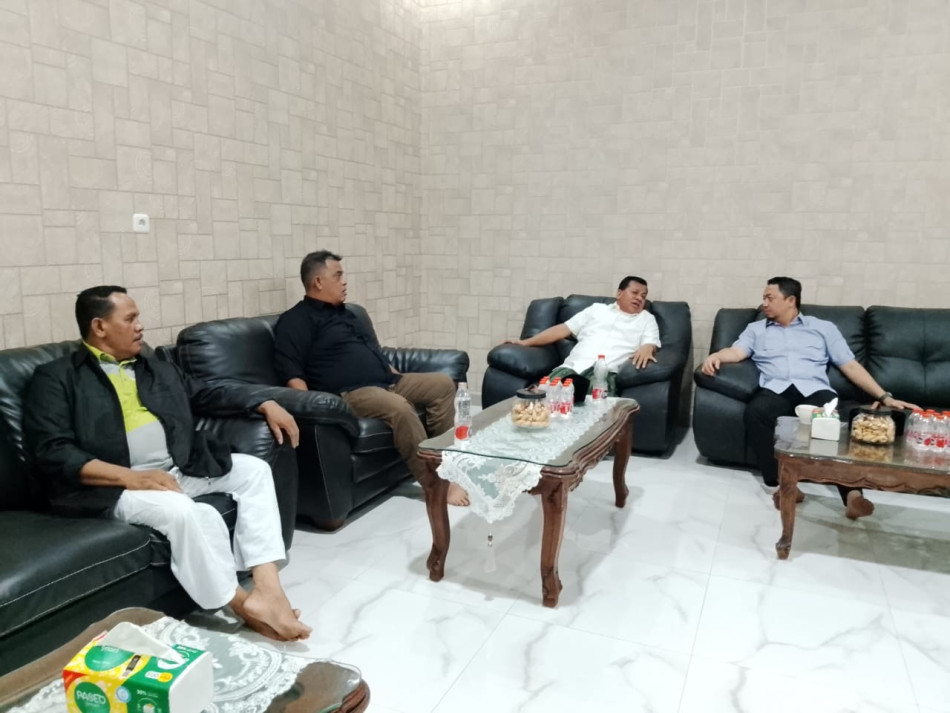 Berjasa Untuk Pembangunan Kuansing, Bupati Suhardiman Jamu Dr. Sahrul Aidi Di Inuman