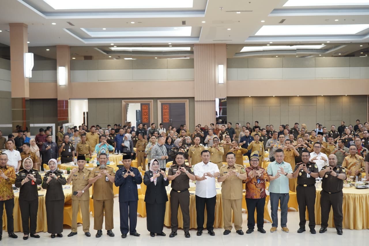 Hadiri MoU Keadilan Restoratif, Bupati Kuansing Apresiasi Kajati Riau