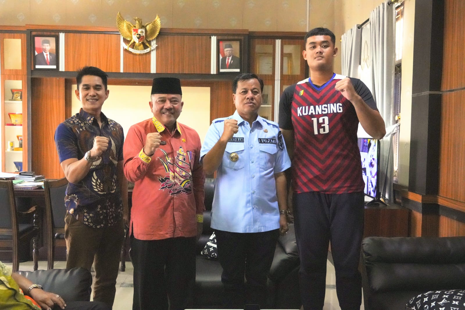 Bupati Temui Pebasket Junior Kuansing yang Lolos Seleksi Nasional