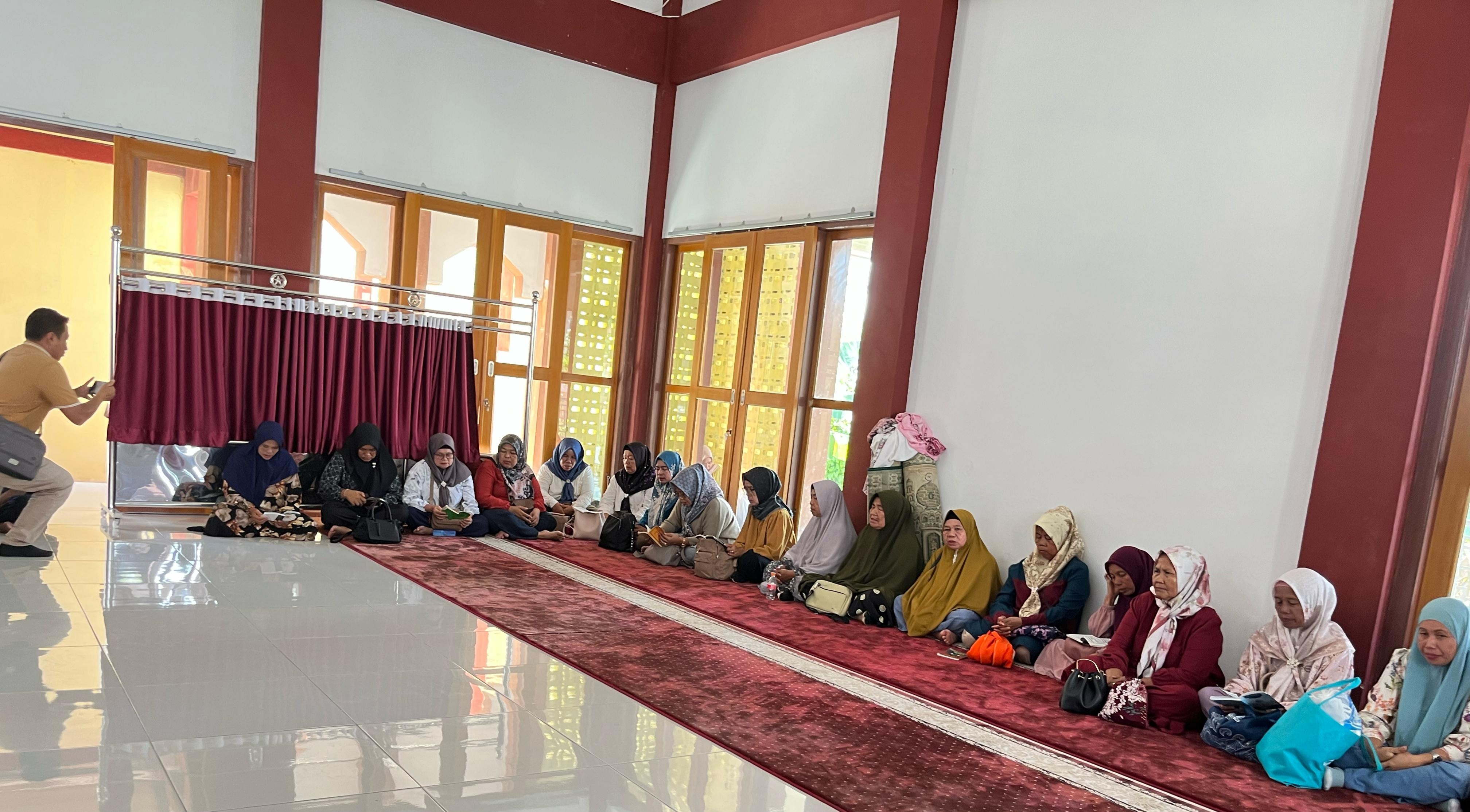 Anggota Koppsa-M Datangi Pengadilan Negeri Bangkinang Gelar Do'a Bersama dan Baca Yasin